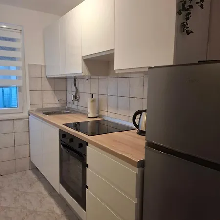 Jan Apartment *